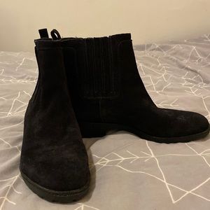Brand New Via Spiga Erisa Chelsea Boots